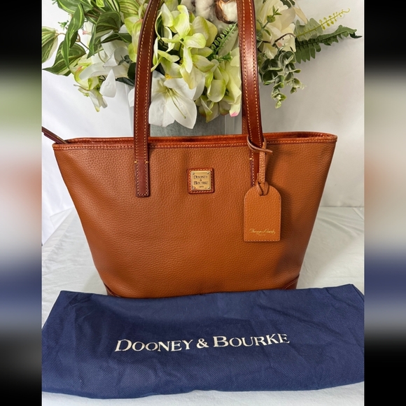 Dooney & Bourke Handbags - Dooney & Bourke Charlston Brown Leather Tote